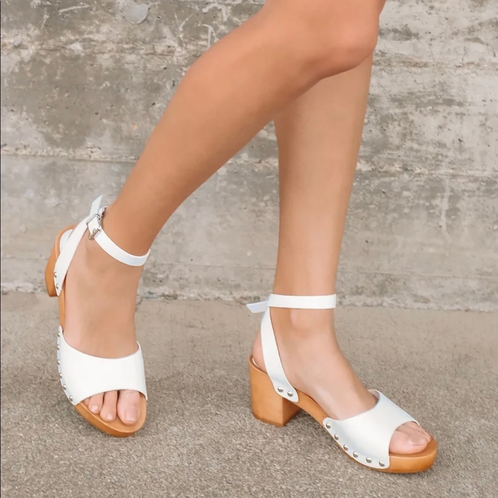 Sansa White Ankle Strap Platform Sandals / Wedges